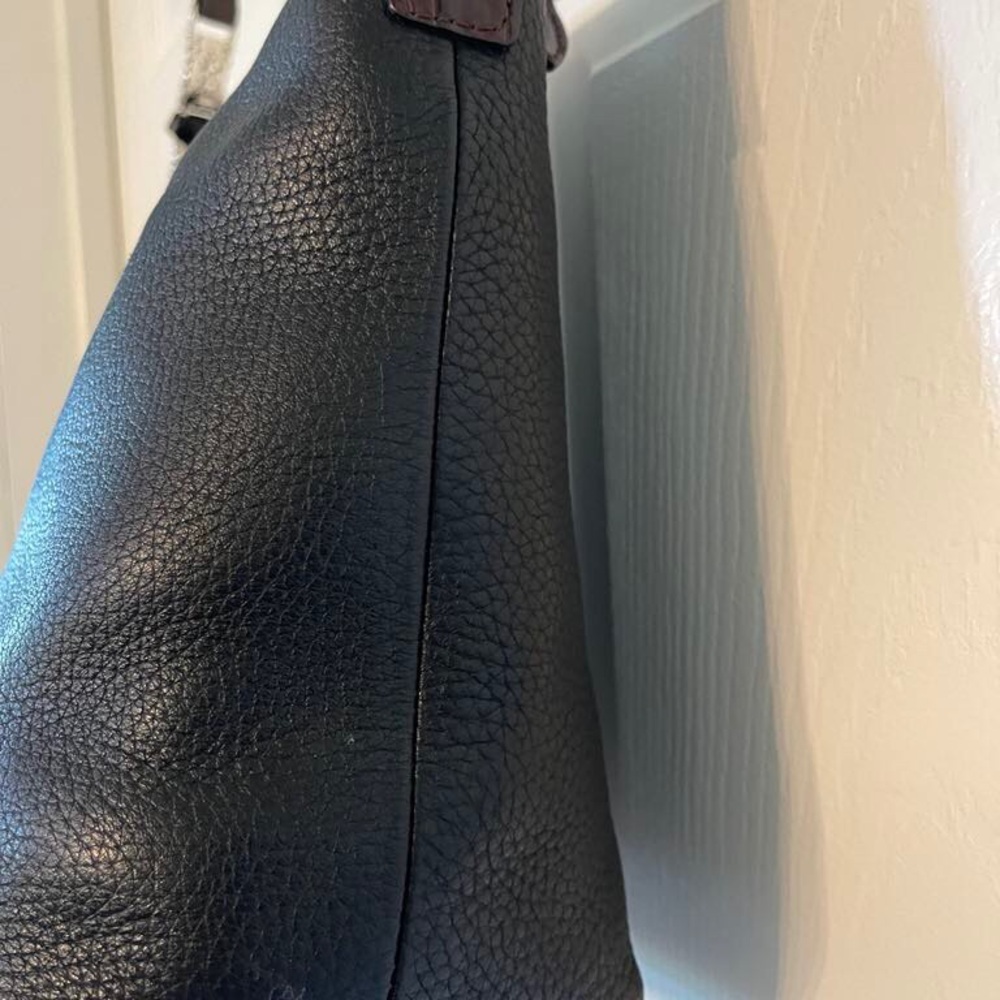 Brighton Black and Brown Shoulder Bag with Sleek Design - Picture 8 of 15